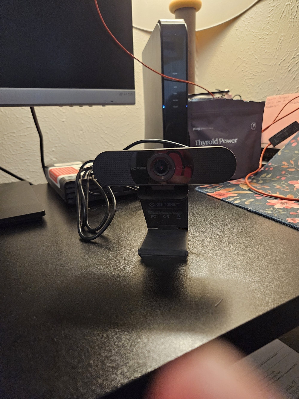 Black USB Webcam with Built-In Microphone - Sleek Plug-and-Play Camera